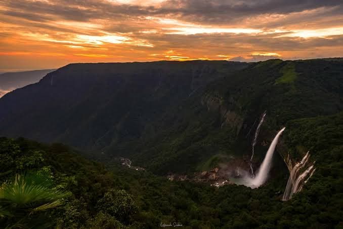 Chasing Clouds: The Ultimate Travel Guide to Meghalaya